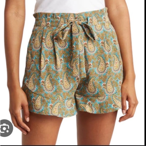 DR2 BY DANIEL RAINN GREEN PAISLEY BOHO RUFFLED HEM SHORTS, SMALL - Picture 1 of 6